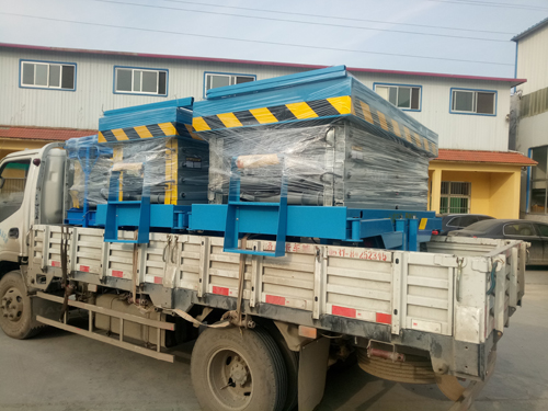 移動(dòng)式液壓升降平臺(tái) 移動(dòng)式液壓升降平臺(tái)