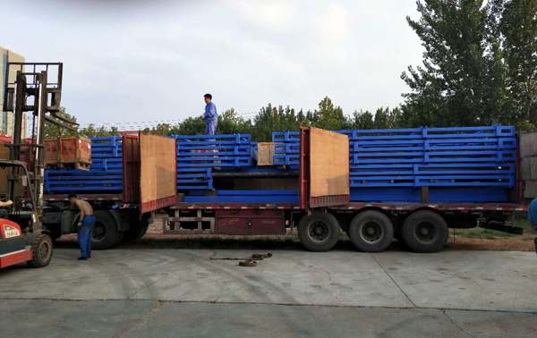 導軌式液壓升降貨梯 導軌式液壓升降貨梯