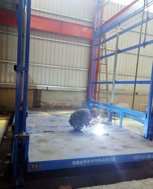 液壓升降平臺安裝現場 液壓升降平臺安裝現場