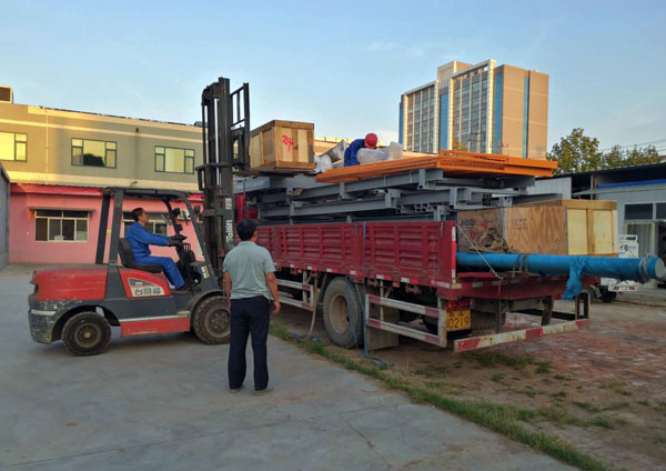 鏈條式液壓升降貨梯 鏈條式液壓升降貨梯