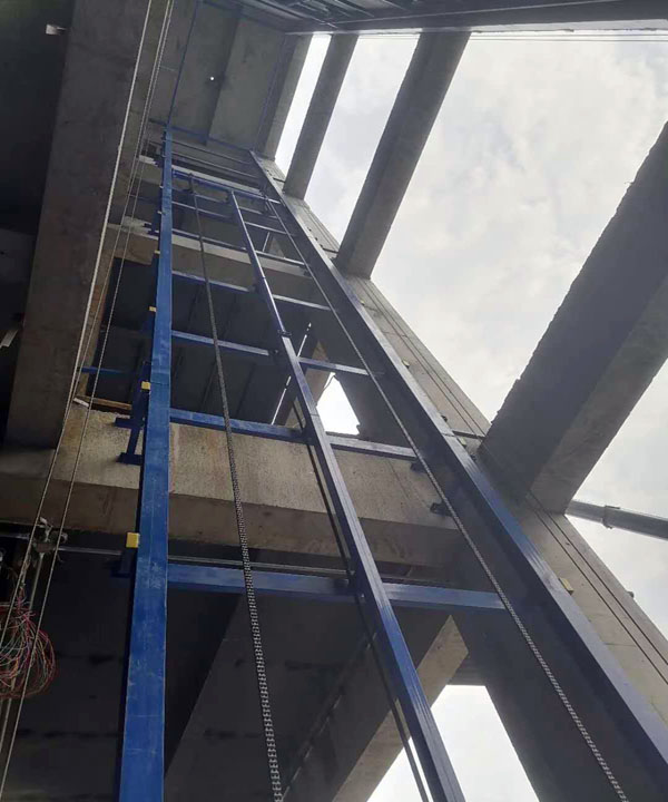 導(dǎo)軌式液壓升降平臺(tái) 導(dǎo)軌式液壓升降平臺(tái)