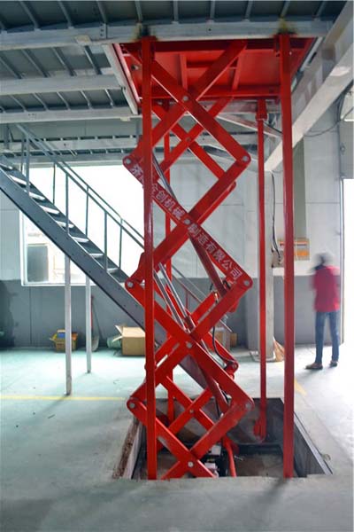 液壓升降機(jī) 液壓升降機(jī)